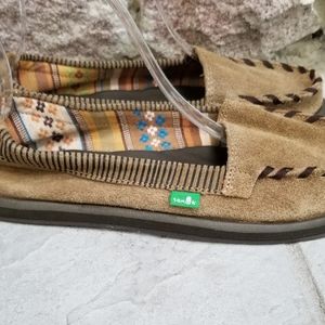 Sanuk Vagabond dark tan leather sz 9 slippers moccasins brown